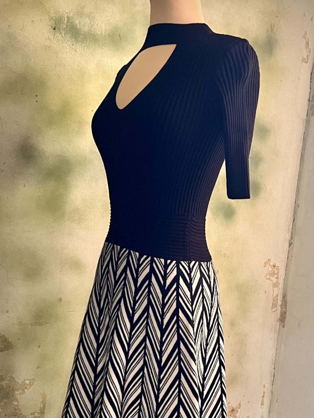 Candie’s S Black White Chevron Fit & Flare Dress Keyhole Neck